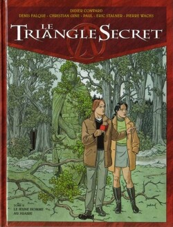 Couverture de Le Triangle secret, tome 2 : Le jeune homme au suaire