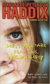 Couverture de Don't you dare, read this Mrs. Dumphrey