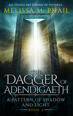 Couverture de A Pattern of Shadow & Light, Tome 2 : The Dagger of Adendigaeth